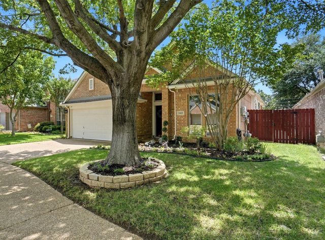 2433 Folkstone Way, Bedford, TX 76021