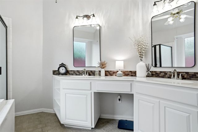 2433 Folkstone Way, Bedford, TX 76021