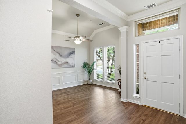 2433 Folkstone Way, Bedford, TX 76021