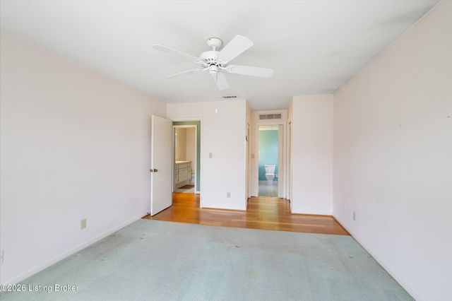 201 Ramsgate Gardens Ct APT 104, Louisville, KY 40207