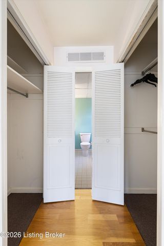 201 Ramsgate Gardens Ct APT 104, Louisville, KY 40207