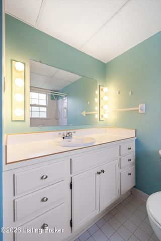 201 Ramsgate Gardens Ct APT 104, Louisville, KY 40207