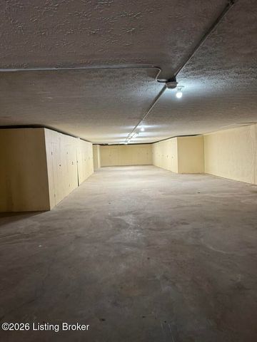 201 Ramsgate Gardens Ct APT 104, Louisville, KY 40207