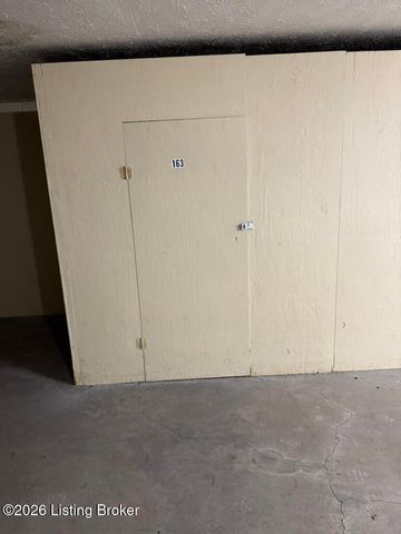 201 Ramsgate Gardens Ct APT 104, Louisville, KY 40207