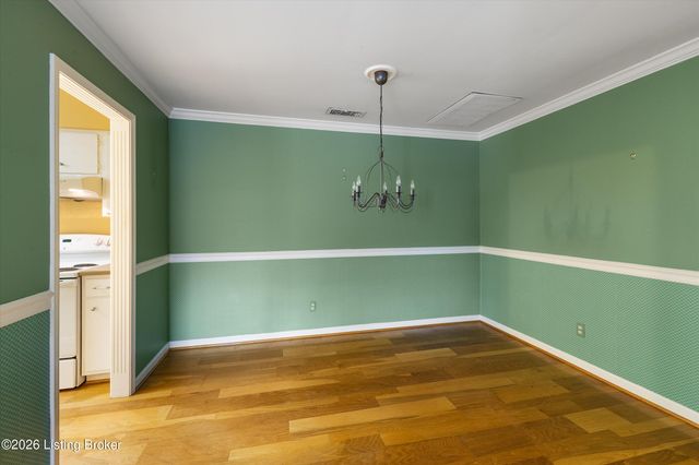 201 Ramsgate Gardens Ct APT 104, Louisville, KY 40207