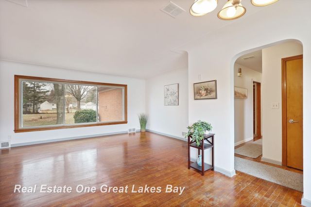 1955 Fairfield Street, Saginaw, MI 48602