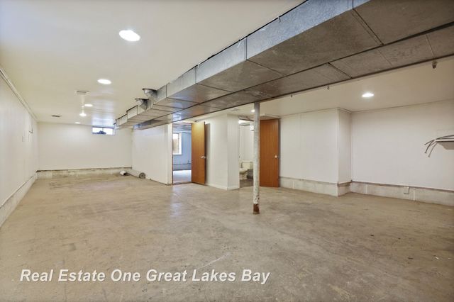 1955 Fairfield Street, Saginaw, MI 48602