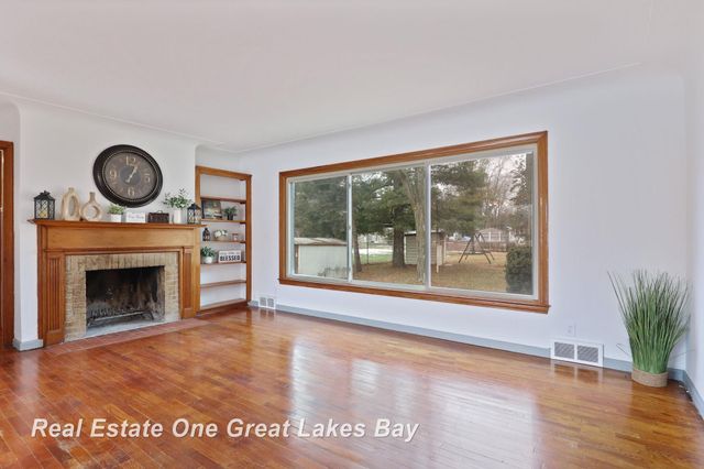 1955 Fairfield Street, Saginaw, MI 48602