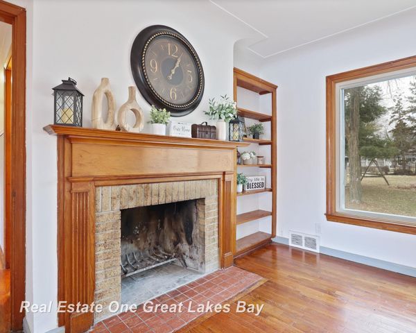 1955 Fairfield Street, Saginaw, MI 48602