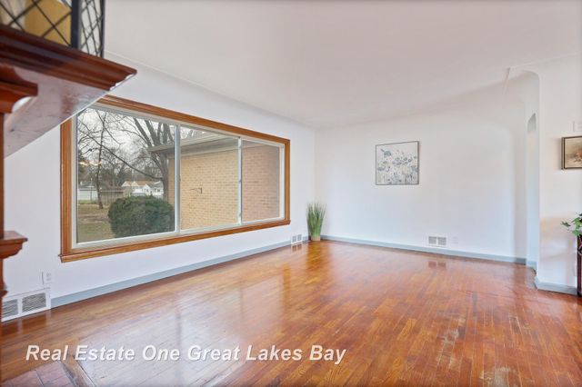 1955 Fairfield Street, Saginaw, MI 48602