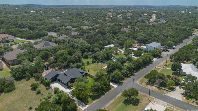 27096 SHERWOOD FOREST DR, San Antonio, TX 78260