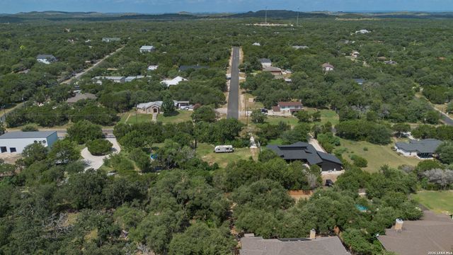 27096 SHERWOOD FOREST DR, San Antonio, TX 78260
