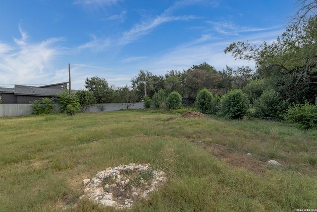 27096 SHERWOOD FOREST DR, San Antonio, TX 78260