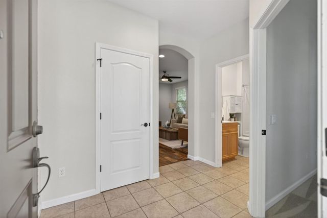 1033 Marseille Ln, Roseville, CA 95747