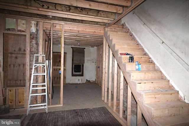 835 N HUTTON ST, Philadelphia, PA 19104