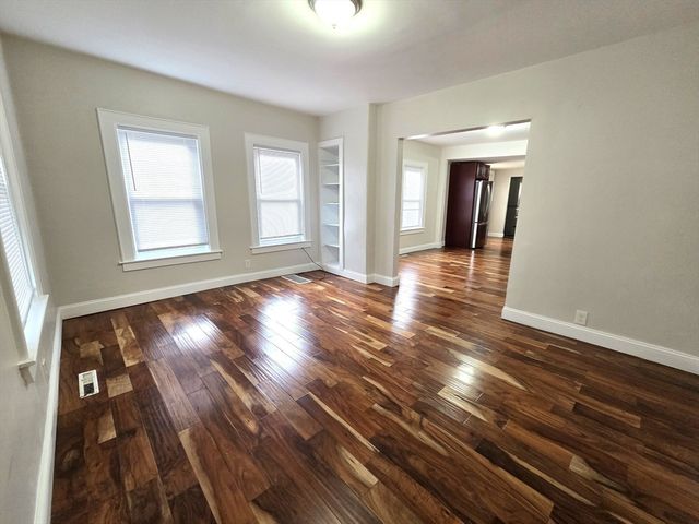 71 Pratt St 1, Avon, MA 02322