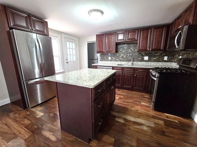 71 Pratt St 1, Avon, MA 02322