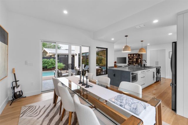 8300 Hathaway DR, Austin, TX 78757