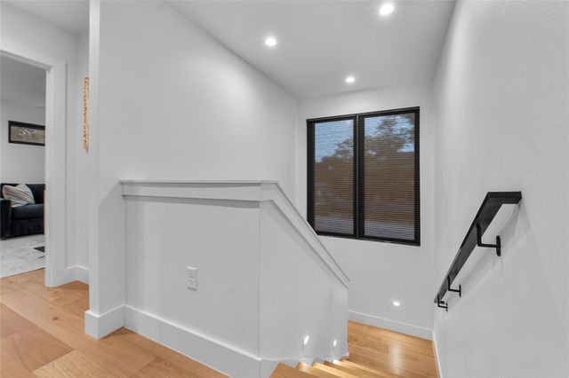 8300 Hathaway DR, Austin, TX 78757