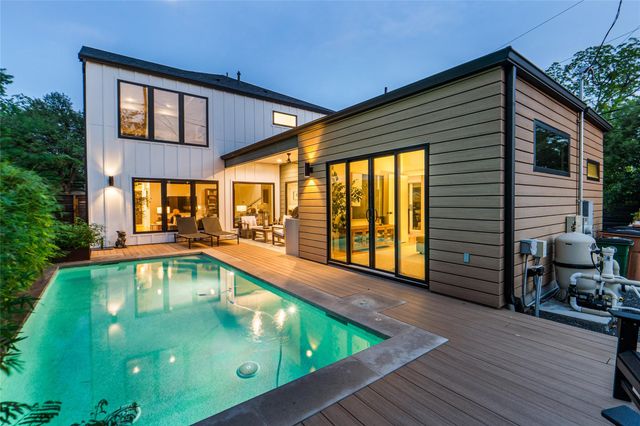 8300 Hathaway DR, Austin, TX 78757