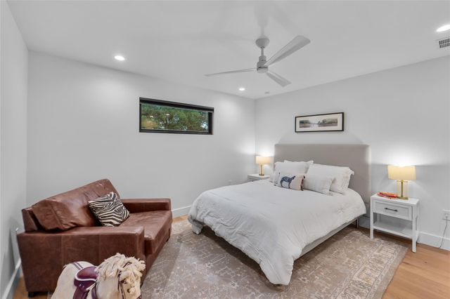 8300 Hathaway DR, Austin, TX 78757