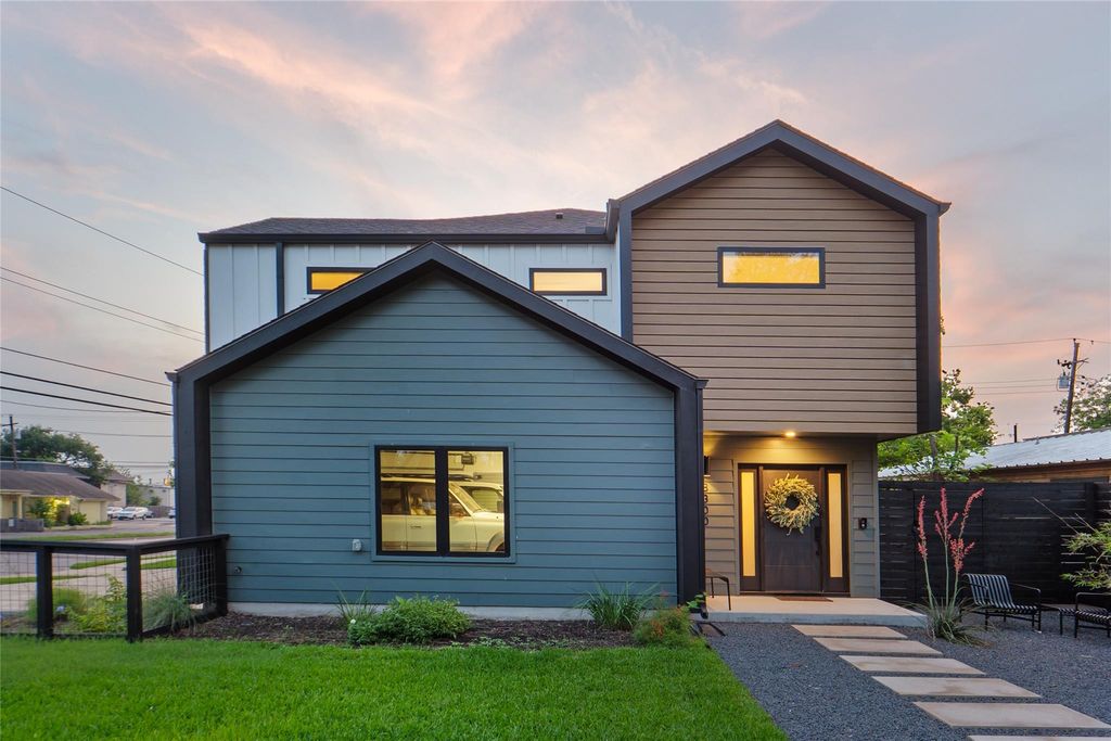 8300 Hathaway DR, Austin, TX 78757