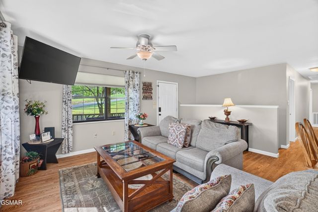 1537 Kinder Lane, Dandridge, TN 37725