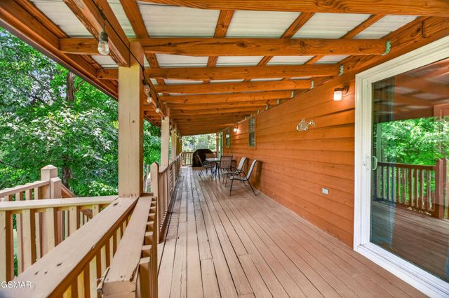 1537 Kinder Lane, Dandridge, TN 37725