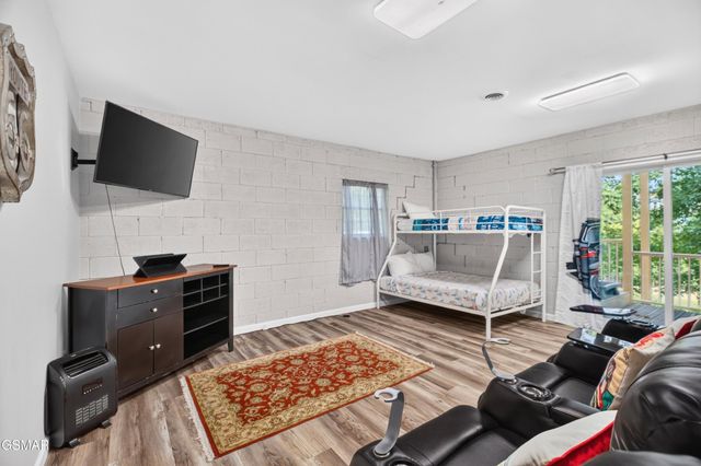 1537 Kinder Lane, Dandridge, TN 37725