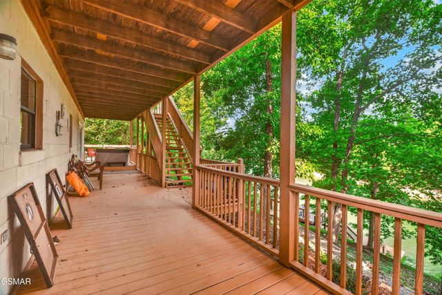 1537 Kinder Lane, Dandridge, TN 37725