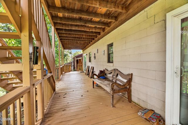 1537 Kinder Lane, Dandridge, TN 37725