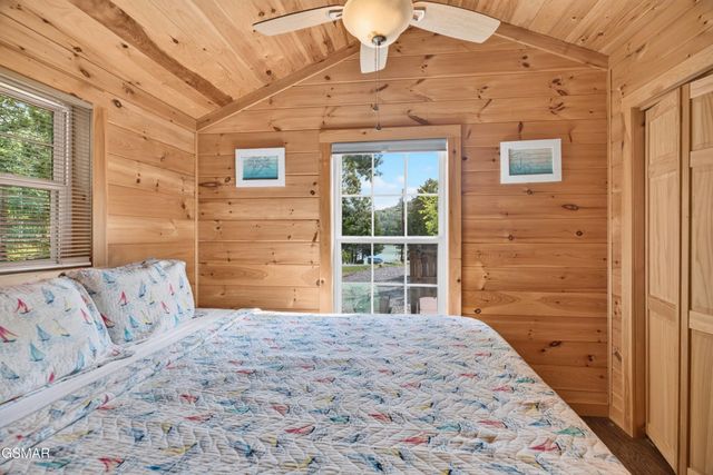 1537 Kinder Lane, Dandridge, TN 37725