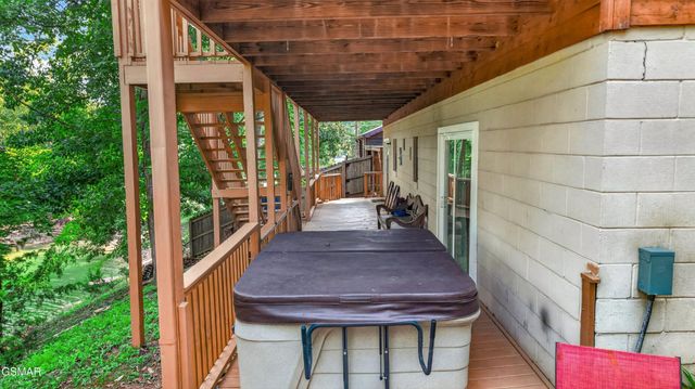 1537 Kinder Lane, Dandridge, TN 37725