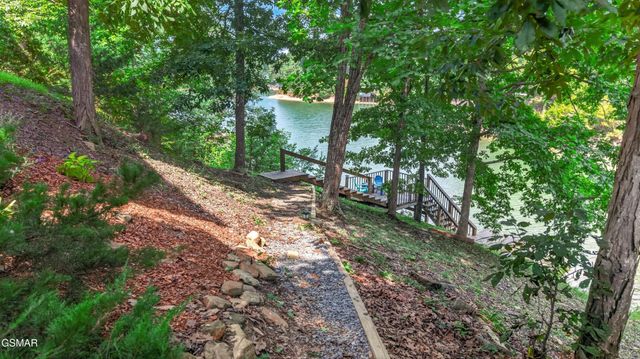1537 Kinder Lane, Dandridge, TN 37725