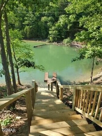 1537 Kinder Lane, Dandridge, TN 37725
