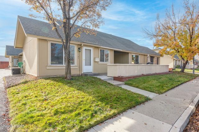 1701 London Circle, Sparks, NV 89431