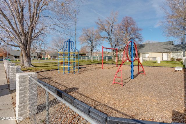 1701 London Circle, Sparks, NV 89431