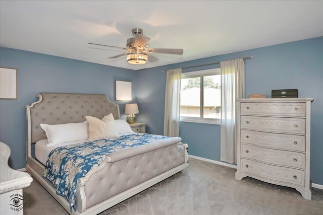 14 Timberline Court, Lemont, IL 60439