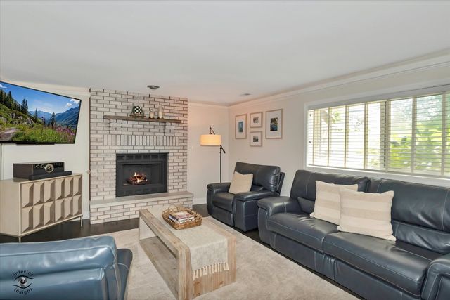 14 Timberline Court, Lemont, IL 60439