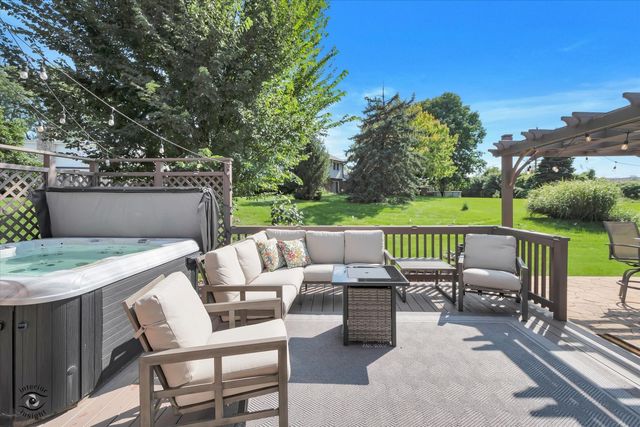 14 Timberline Court, Lemont, IL 60439