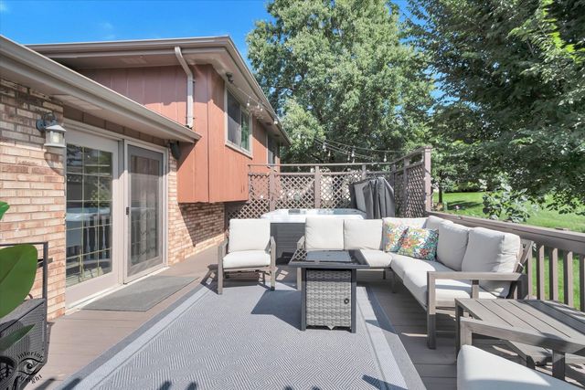 14 Timberline Court, Lemont, IL 60439
