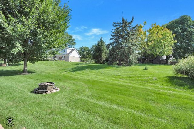 14 Timberline Court, Lemont, IL 60439