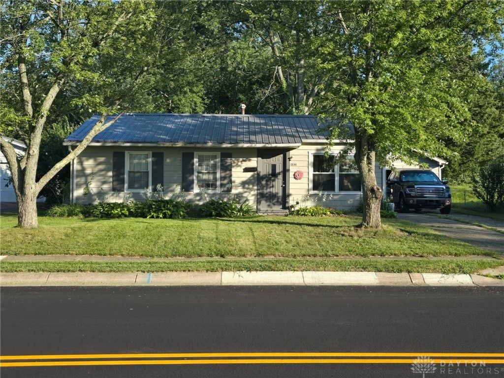 1230 Ironwood Drive, Fairborn, OH 45324