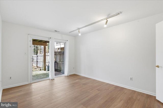 502 BRIGHTON PL, Essex, MD 21221