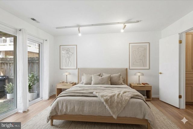 502 BRIGHTON PL, Essex, MD 21221