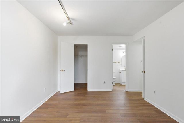 502 BRIGHTON PL, Essex, MD 21221