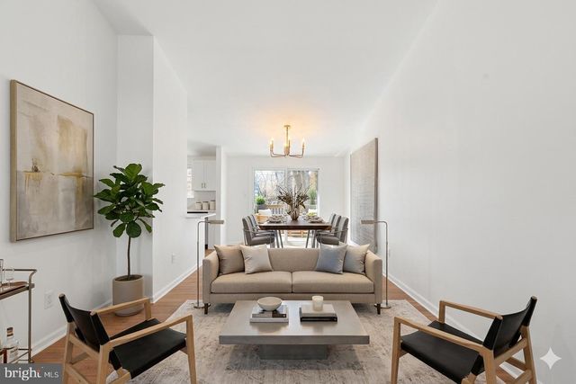 502 BRIGHTON PL, Essex, MD 21221