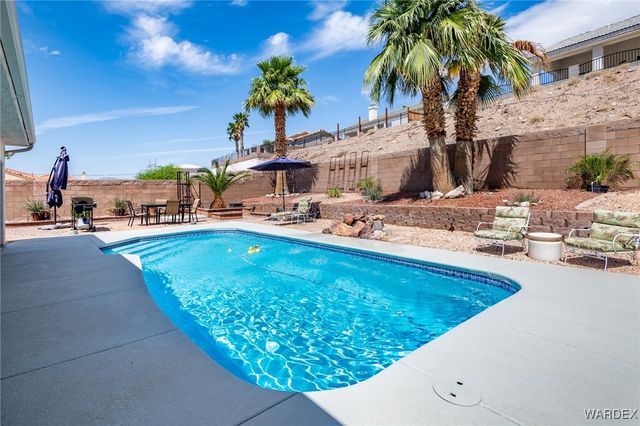 2435 Park Ridge Avenue, Bullhead City, AZ 86429