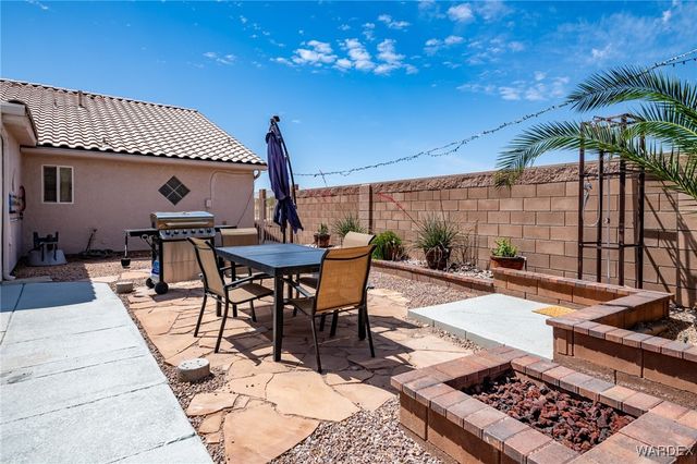 2435 Park Ridge Avenue, Bullhead City, AZ 86429