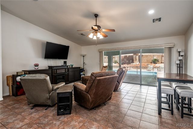 2435 Park Ridge Avenue, Bullhead City, AZ 86429